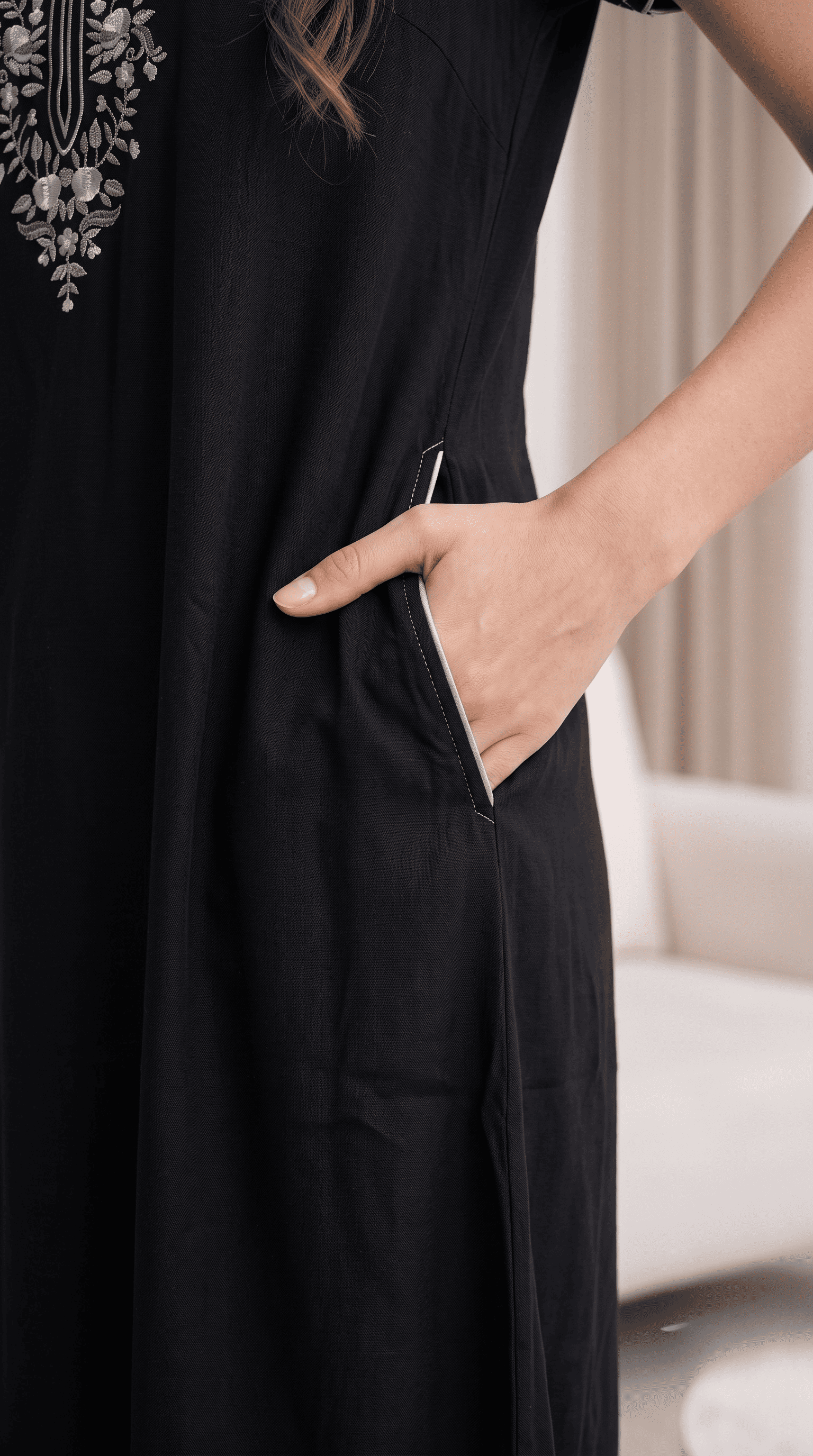 Aura Black Bloom Embroidered Nightgown