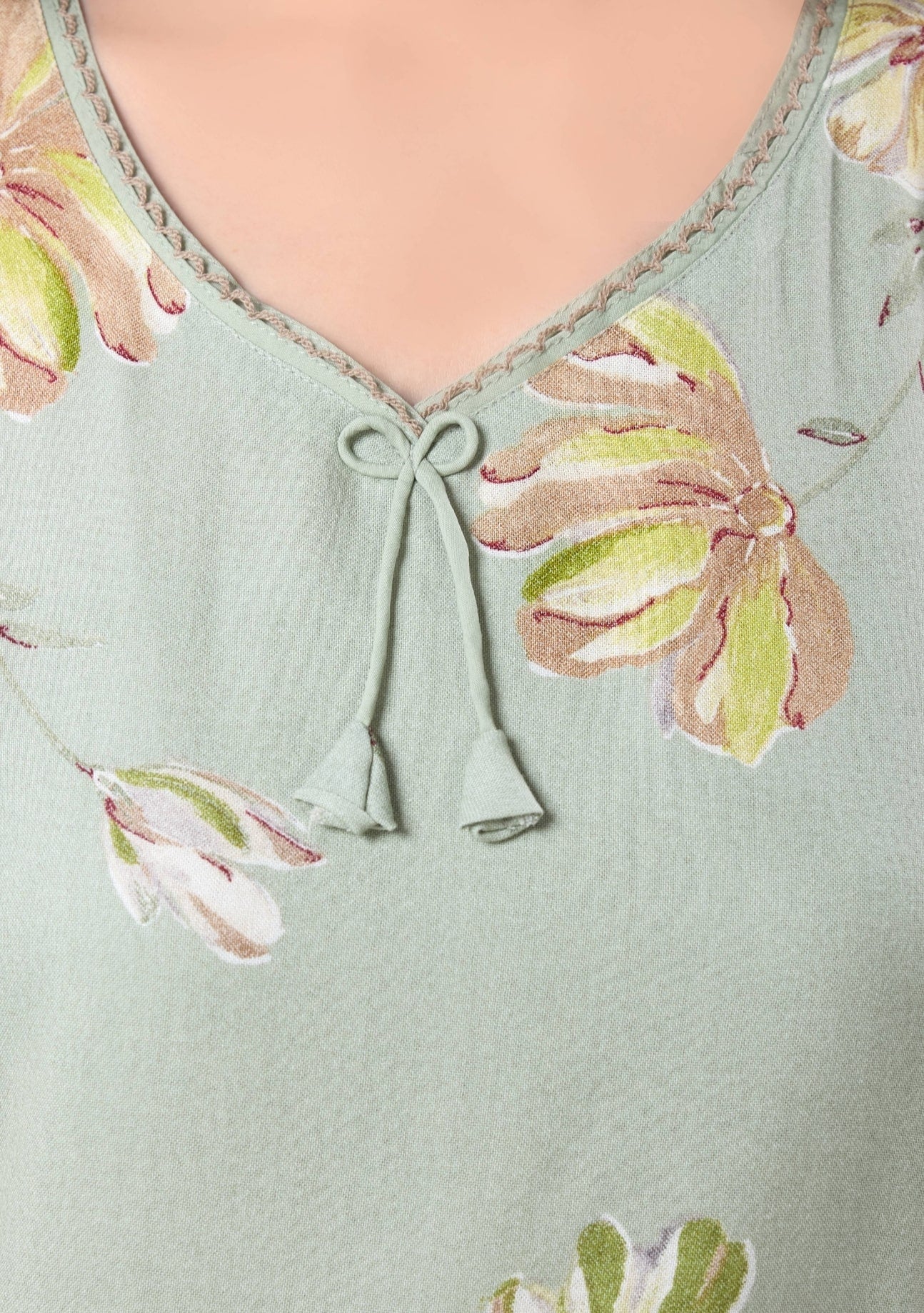Daisy Mint Green Floral Tie-Neck Nightgown